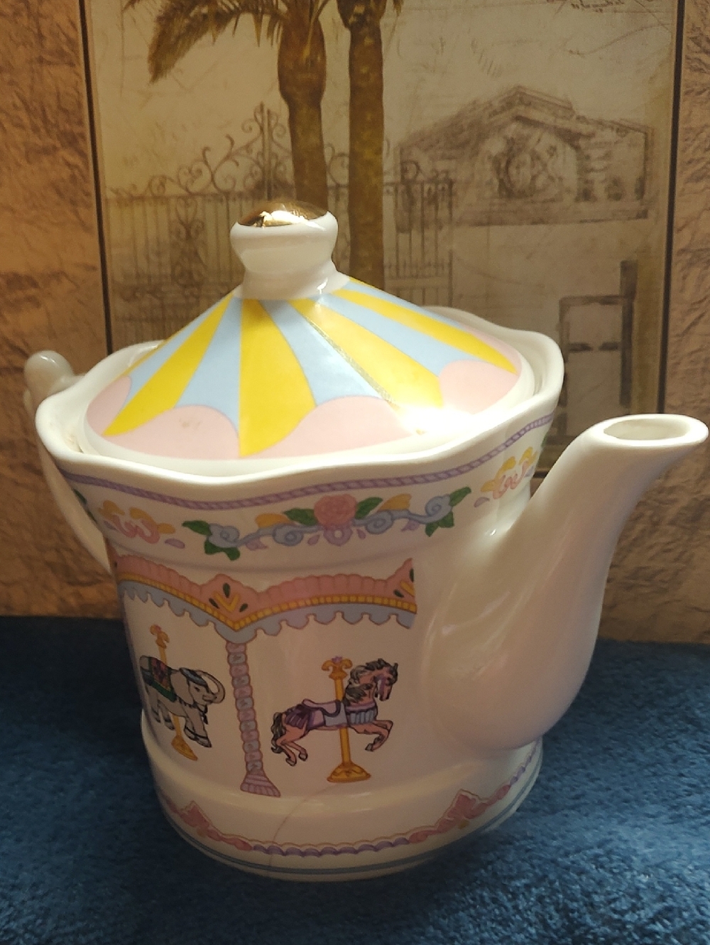 Carousel Animal Teapot - Pastel Yellow, Pink & Blue - Picture 3 of 8